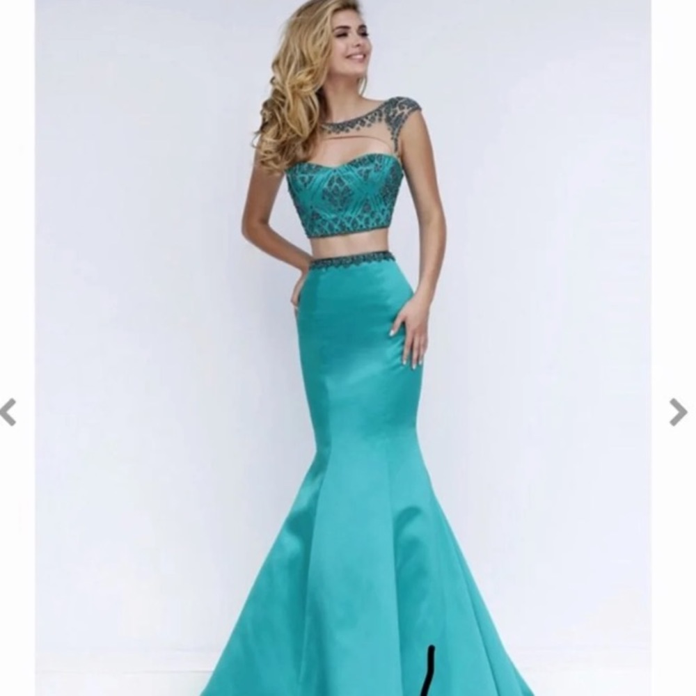 Sherri hill prom or pageant gown